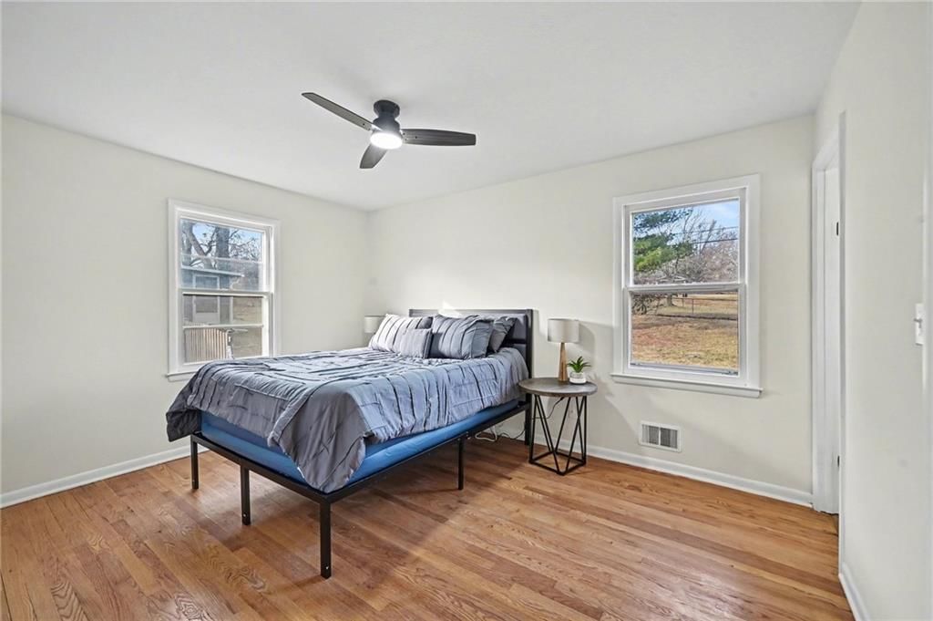 5936 Laurel Avenue — photo 12