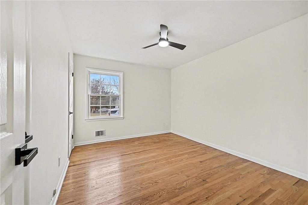 5936 Laurel Avenue — photo 15