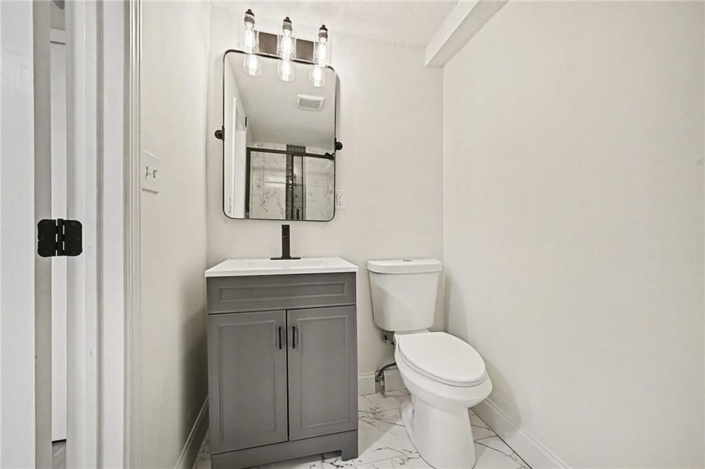 5936 Laurel Avenue — photo 21