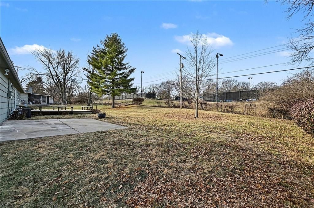 5936 Laurel Avenue — photo 24