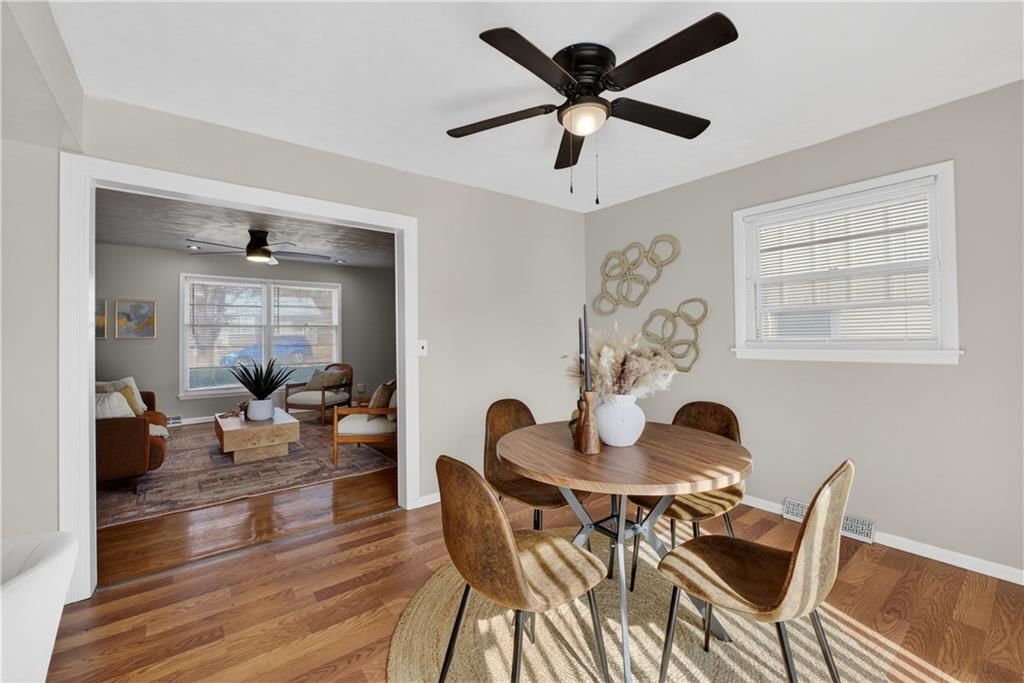 505 E 90th Terrace — photo 8