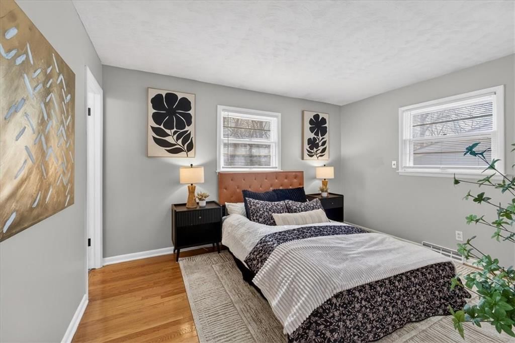 505 E 90th Terrace — photo 15