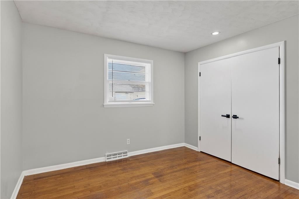 505 E 90th Terrace — photo 19