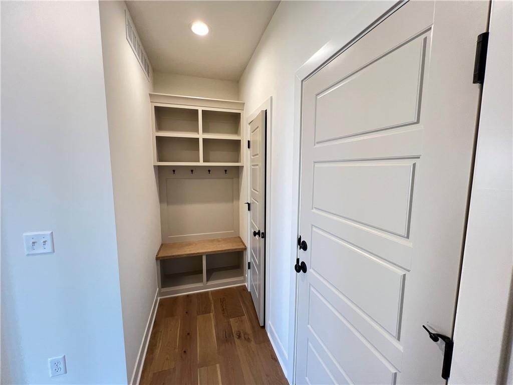 17829 Rainbow Boulevard — photo 4