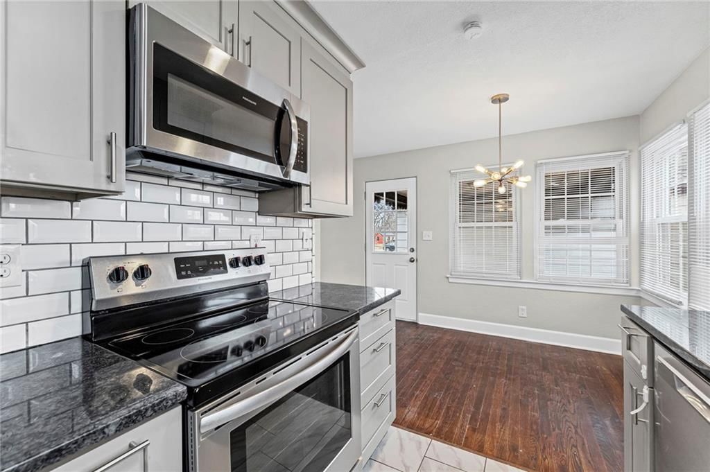 7608 W 63rd Terrace — photo 12