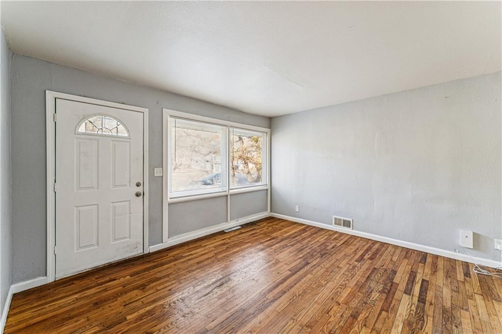 4511 Norton Street — photo 8