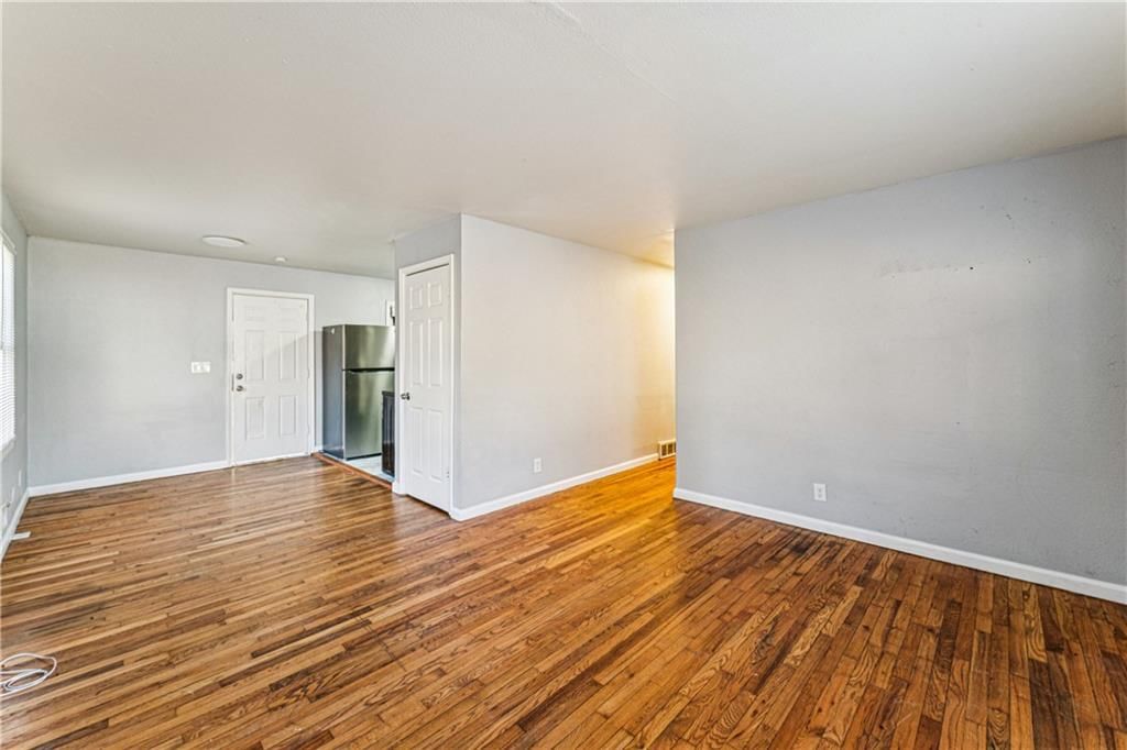 4511 Norton Street — photo 10