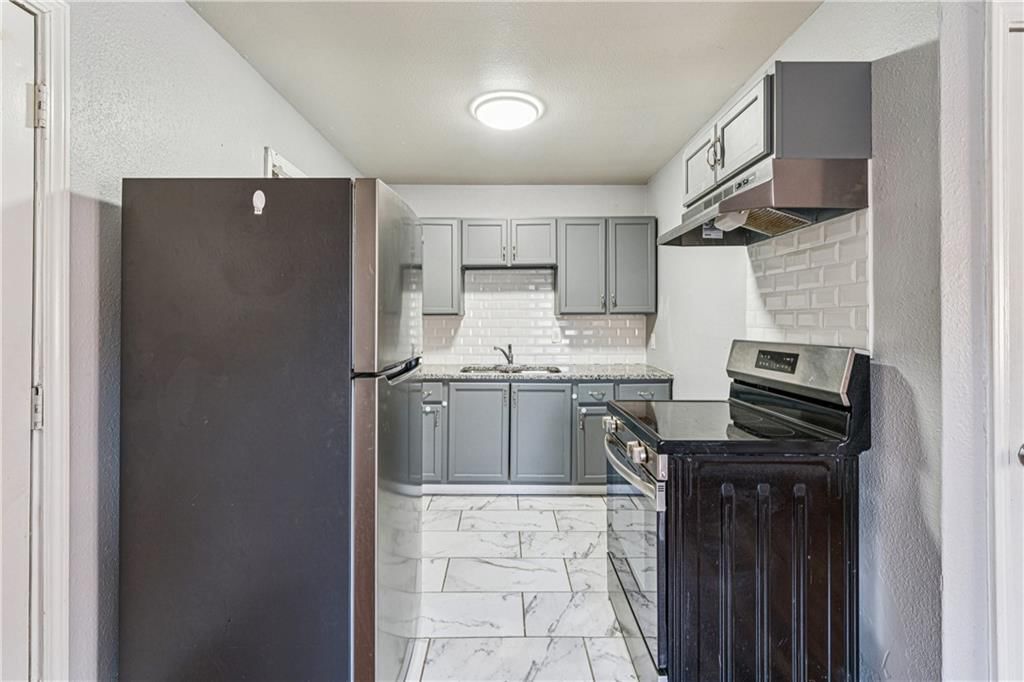 4511 Norton Street — photo 16