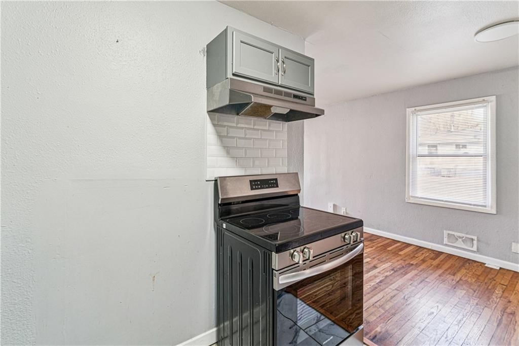 4511 Norton Street — photo 17