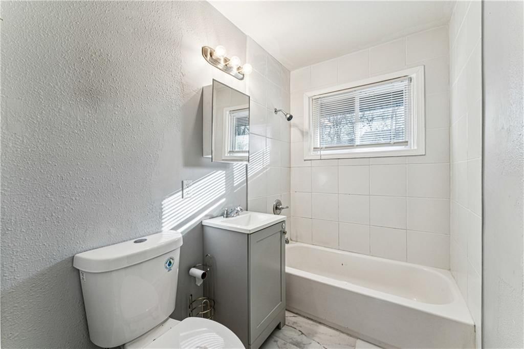 4511 Norton Street — photo 25