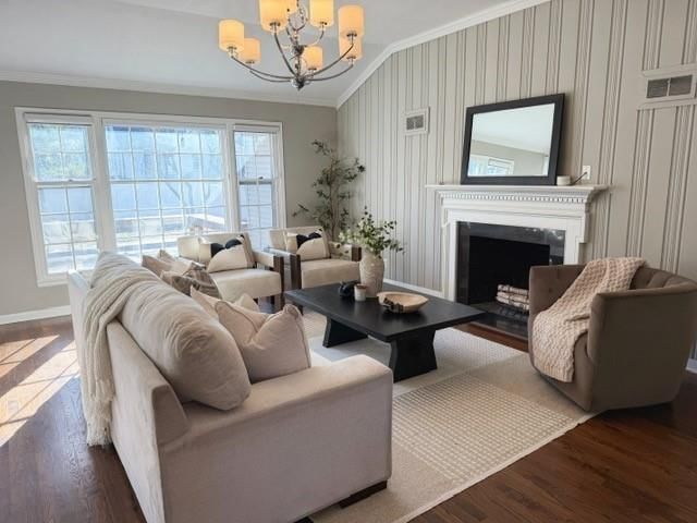 1231 W 70 Terrace — photo 3