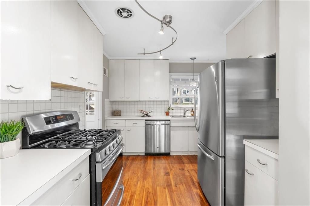 1231 W 70 Terrace — photo 10