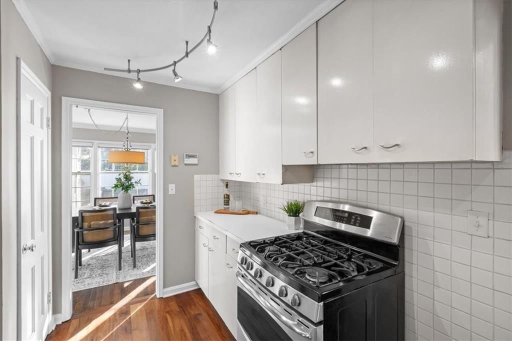 1231 W 70 Terrace — photo 11