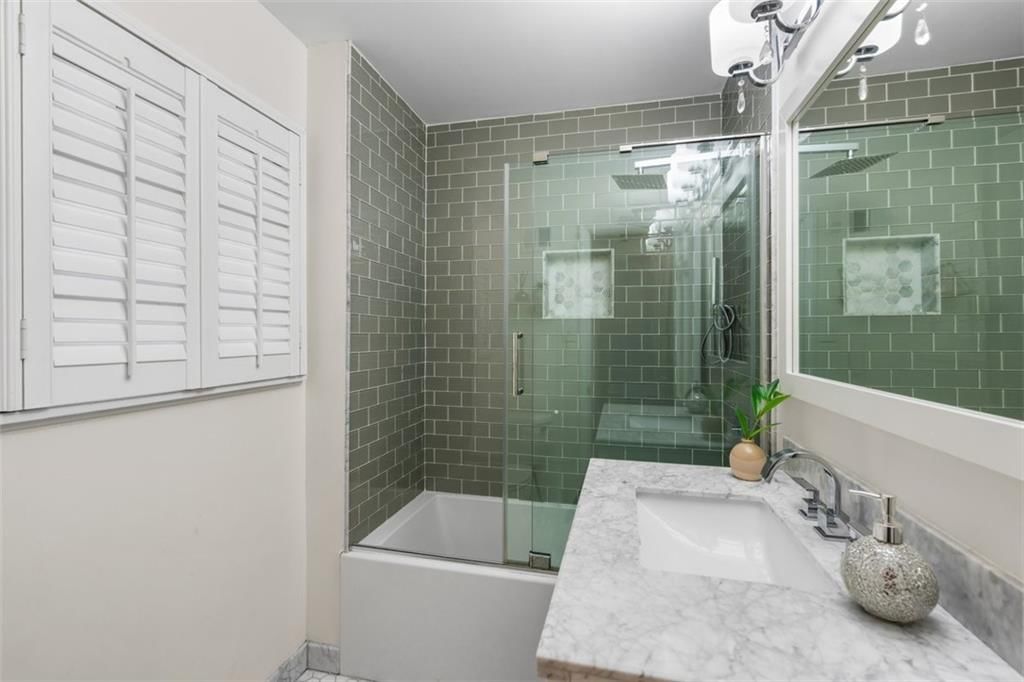 1231 W 70 Terrace — photo 18