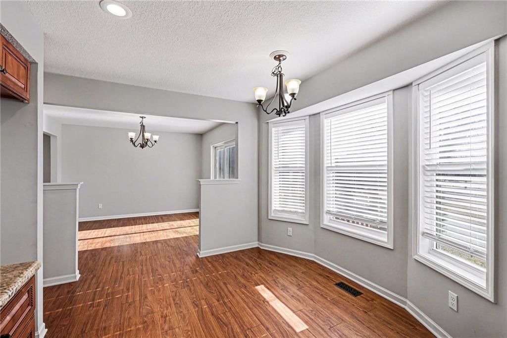 10905 W 115th Street — photo 10