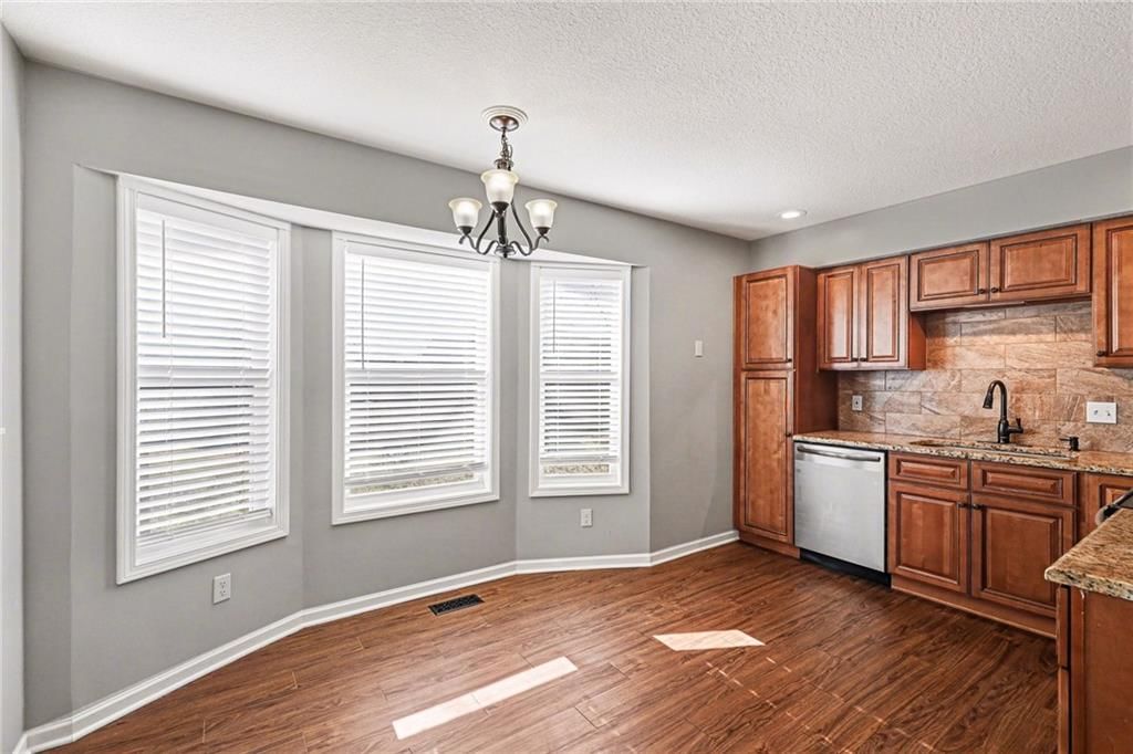 10905 W 115th Street — photo 11
