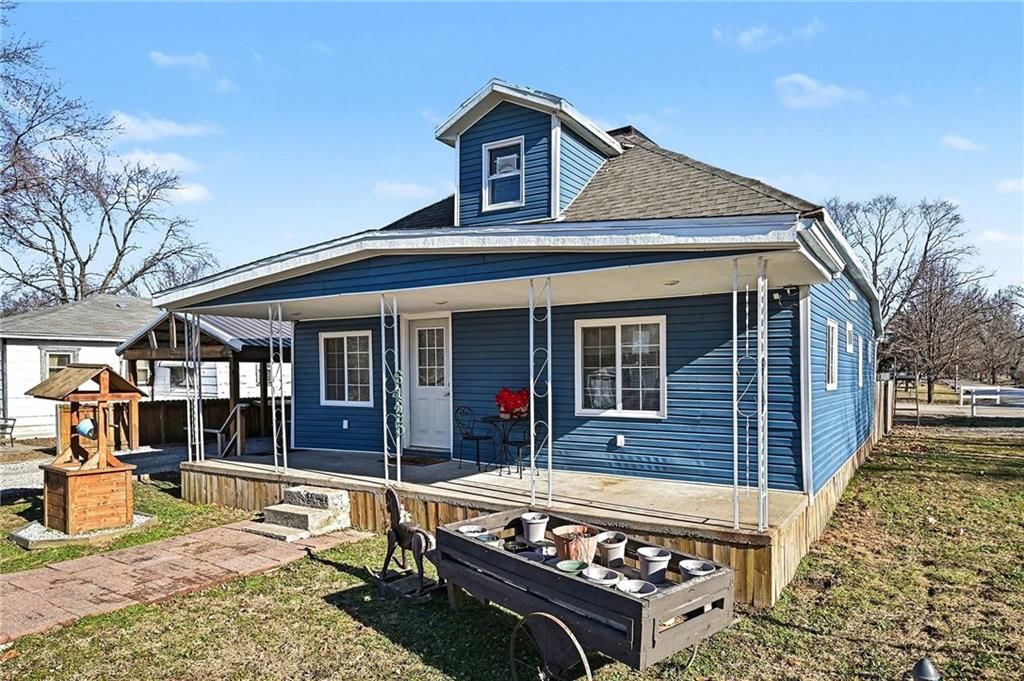 6425 Eureka Street — photo 2