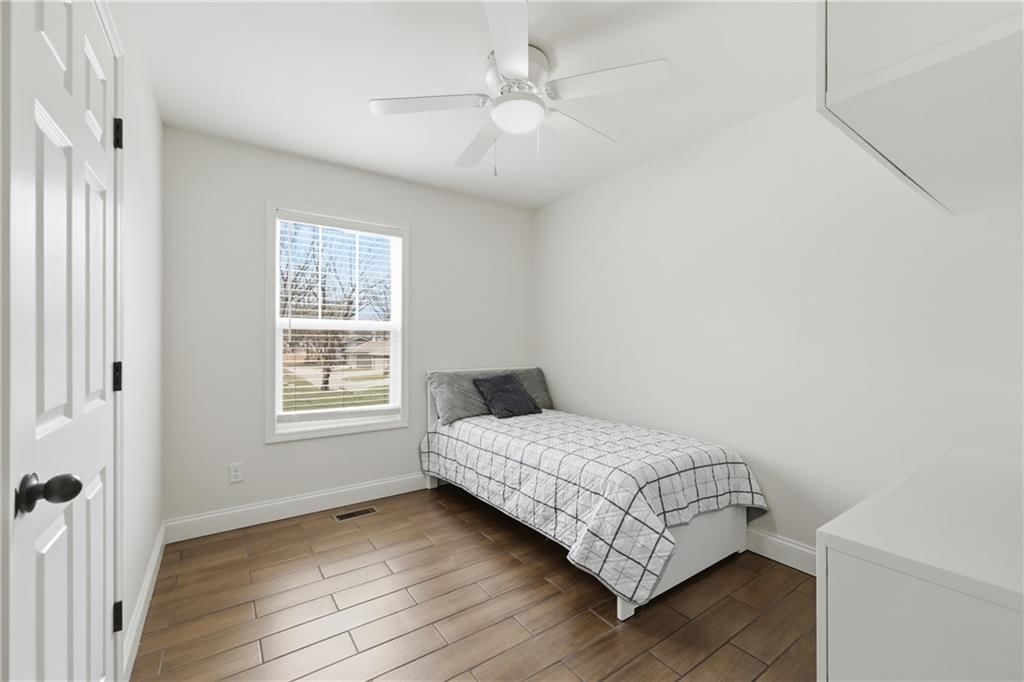 405 S Monroe Street — photo 11