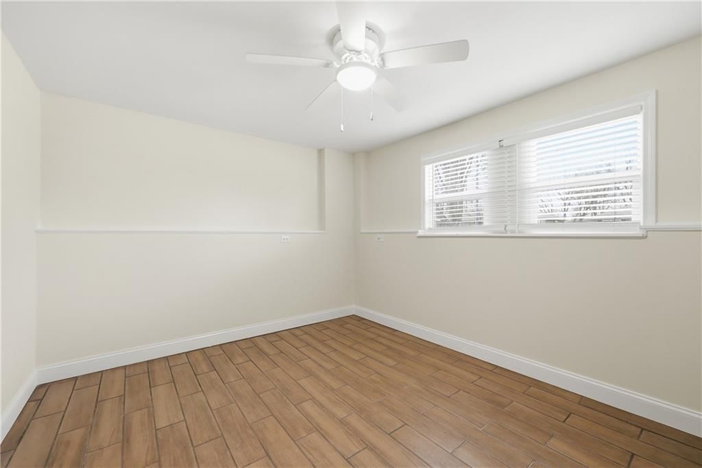 405 S Monroe Street — photo 15