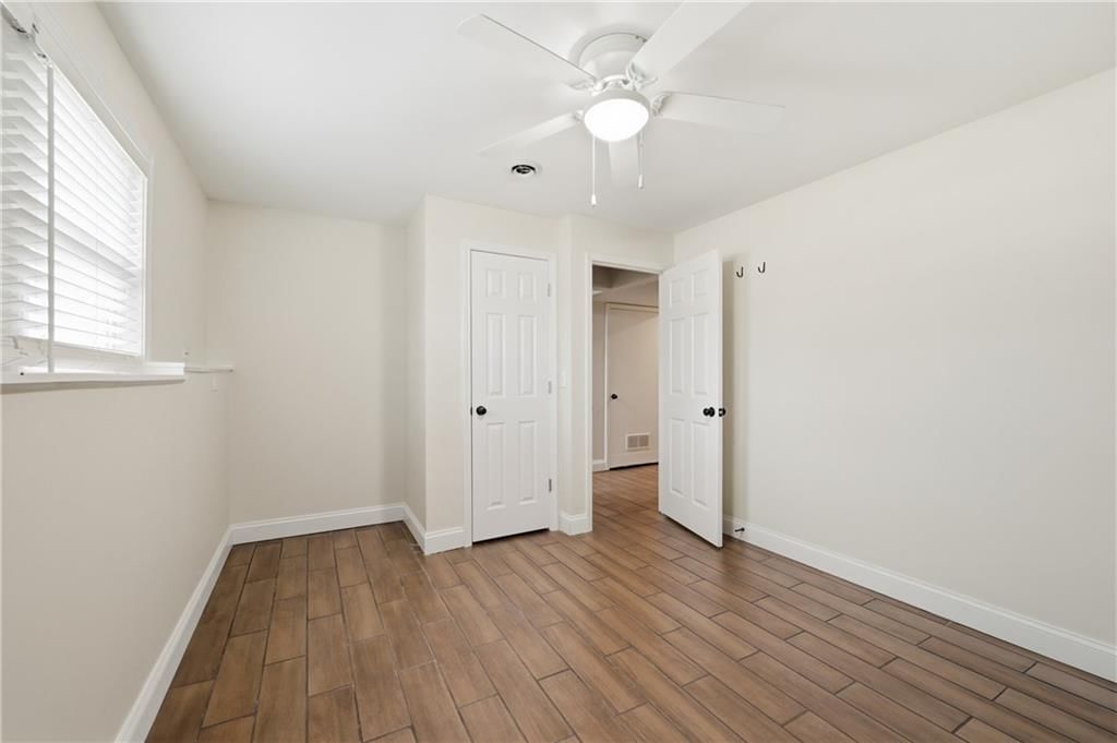 405 S Monroe Street — photo 16