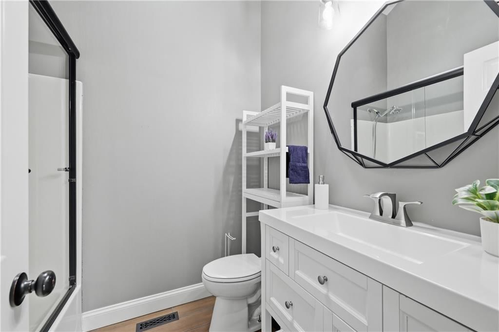 405 S Monroe Street — photo 17