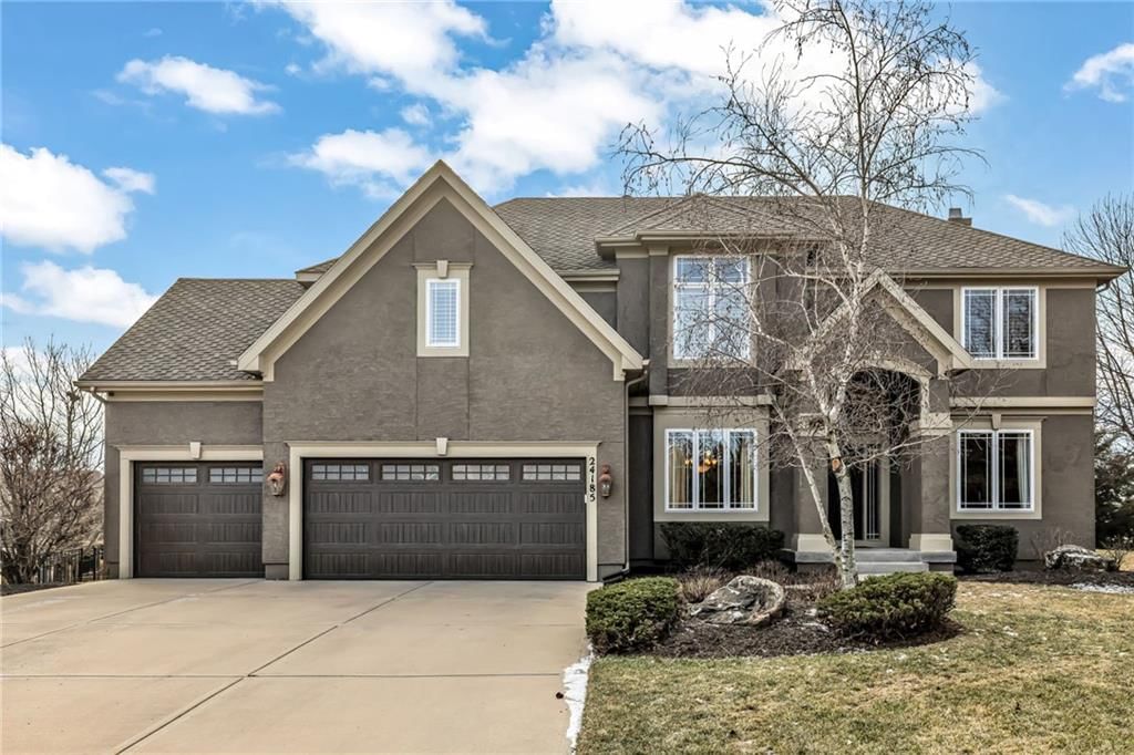 24185 W 112th Place, Olathe, KS