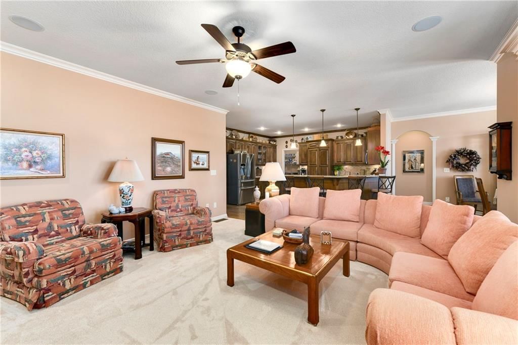 908 SW Olympia Court — photo 14
