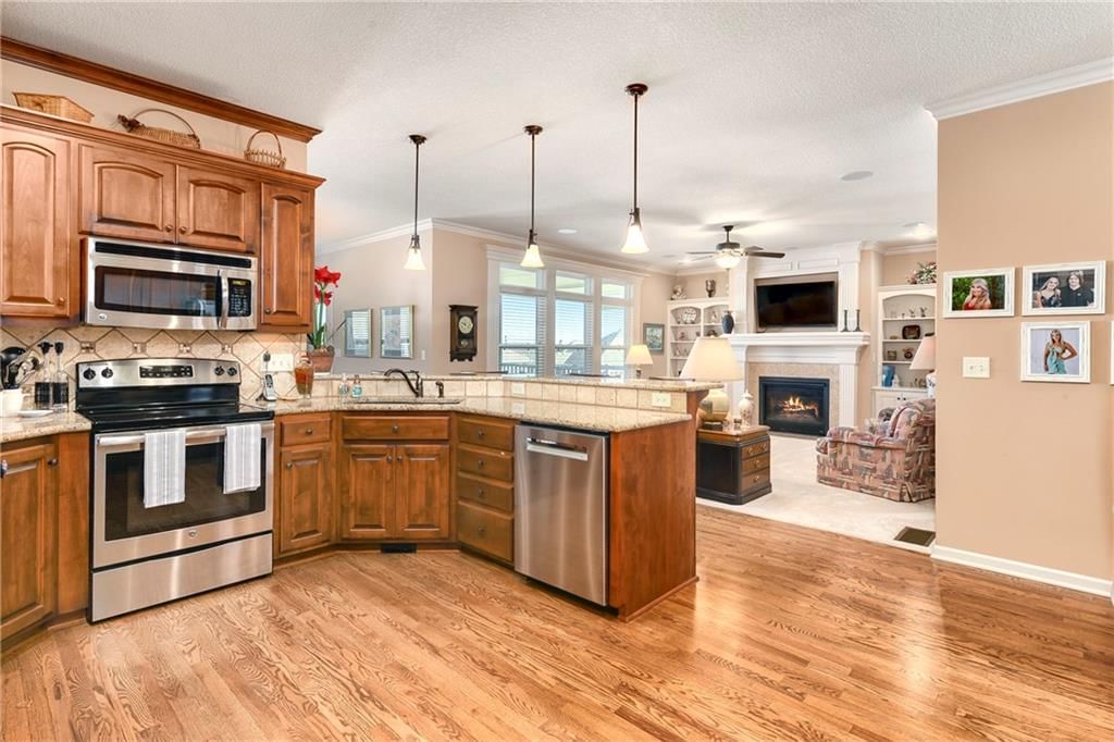 908 SW Olympia Court — photo 18