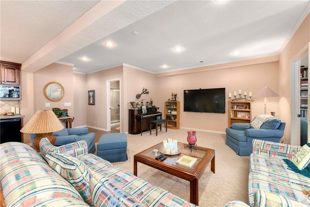 908 SW Olympia Court — photo 31