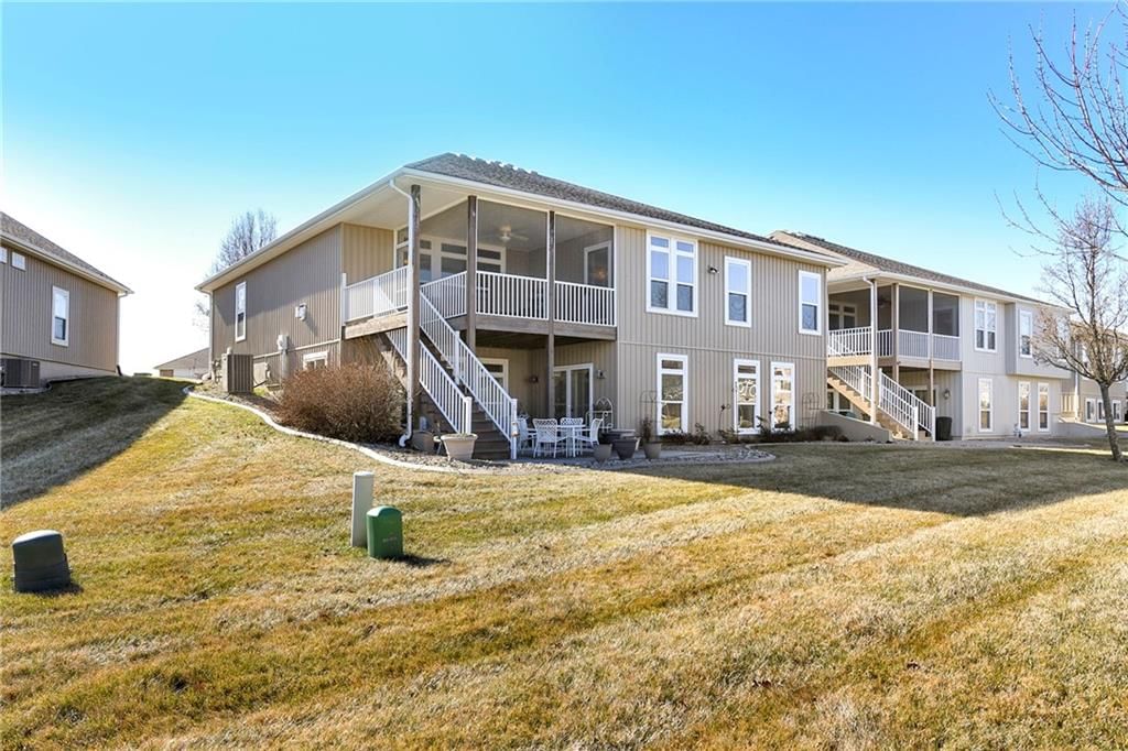 908 SW Olympia Court — photo 42