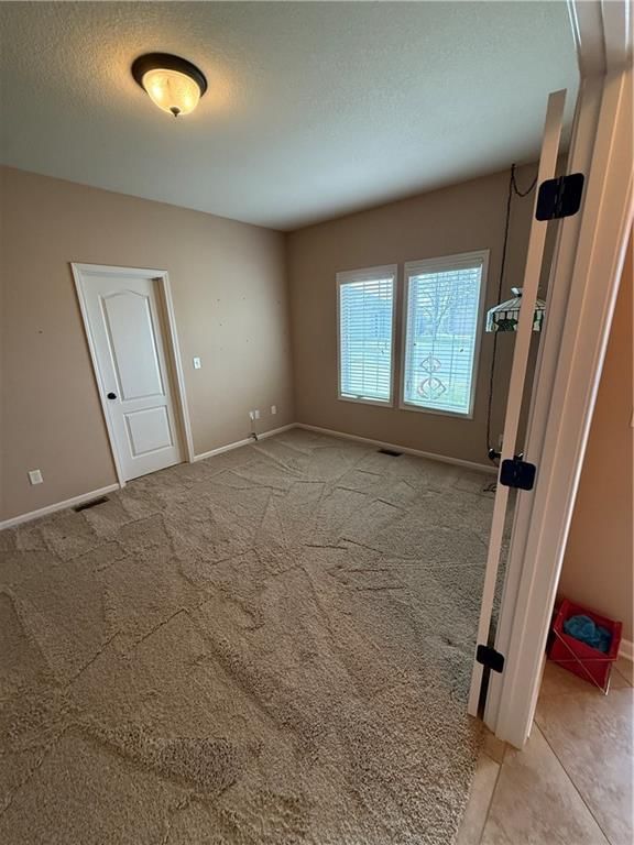 908 SW Olympia Court — photo 47