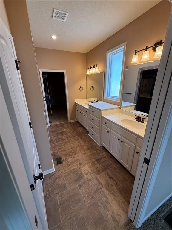 908 SW Olympia Court — photo 51