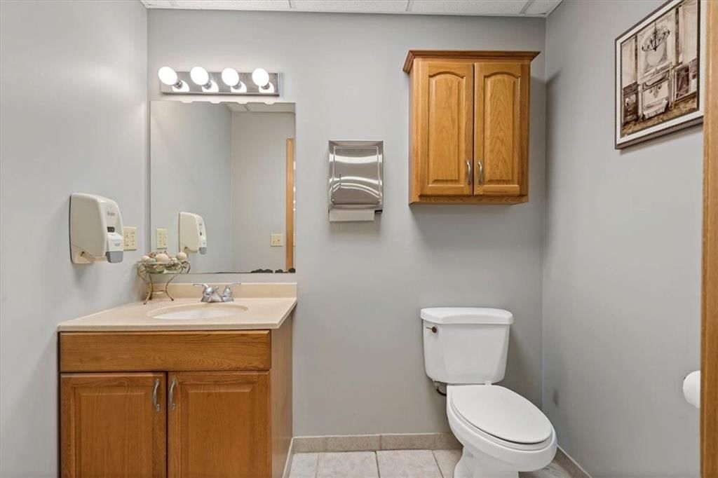 10484 Marty Street — photo 26