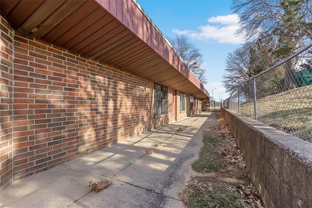 10484 Marty Street — photo 29
