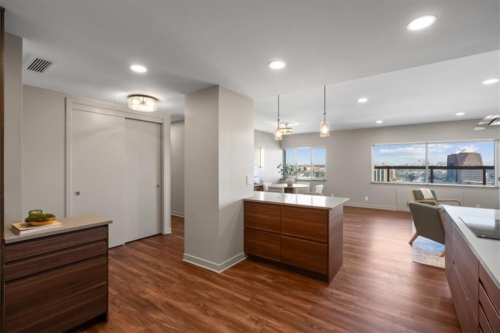 121 W 48th Street — photo 11