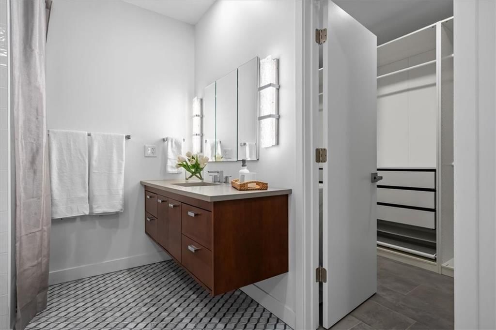 121 W 48th Street — photo 22