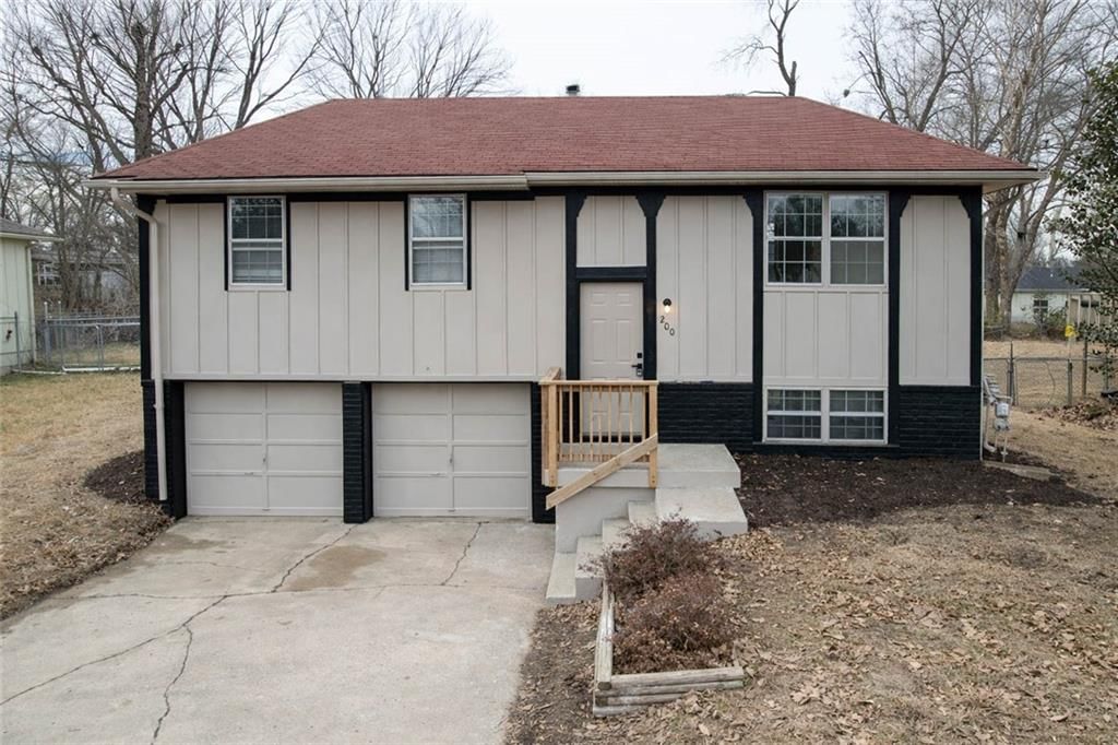 200 Erin Street, Buckner, MO