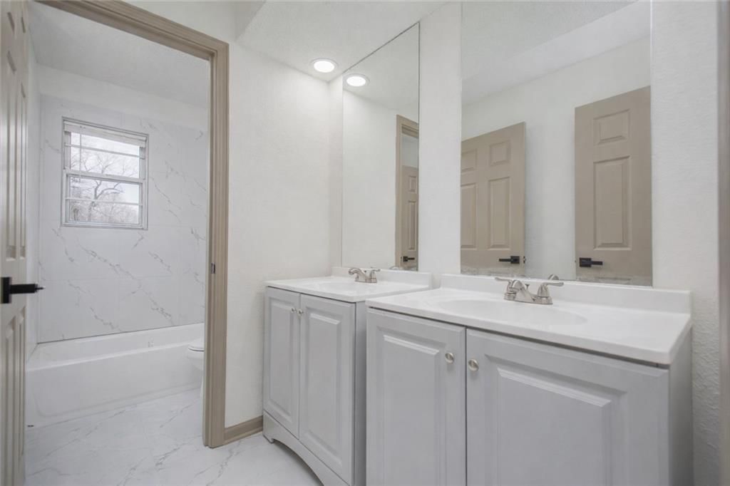 200 Erin Street — photo 14