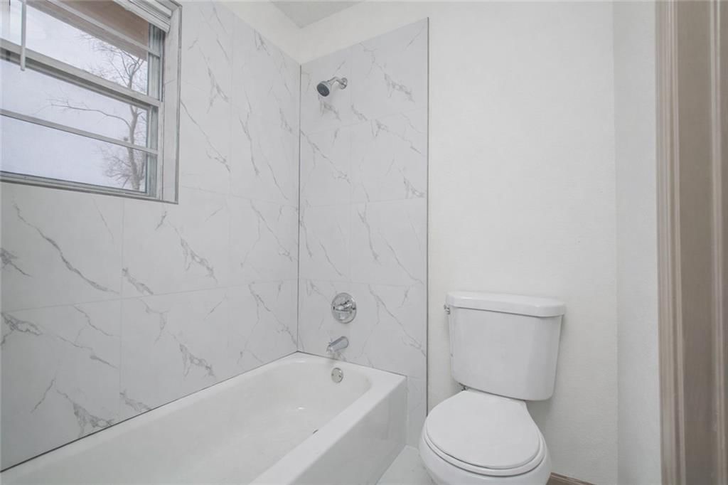 200 Erin Street — photo 15