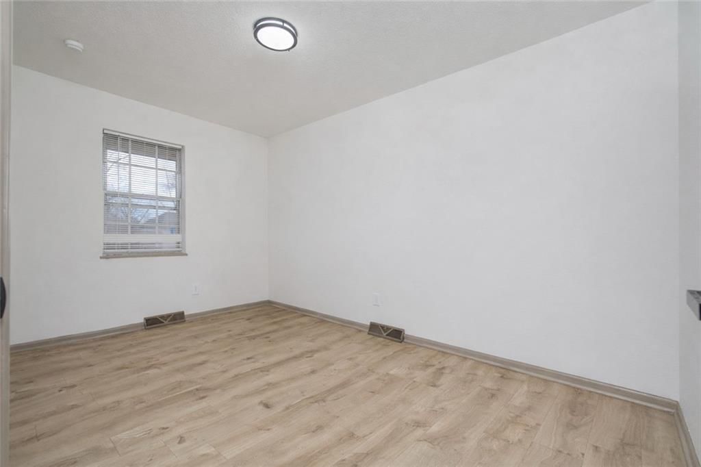 200 Erin Street — photo 16