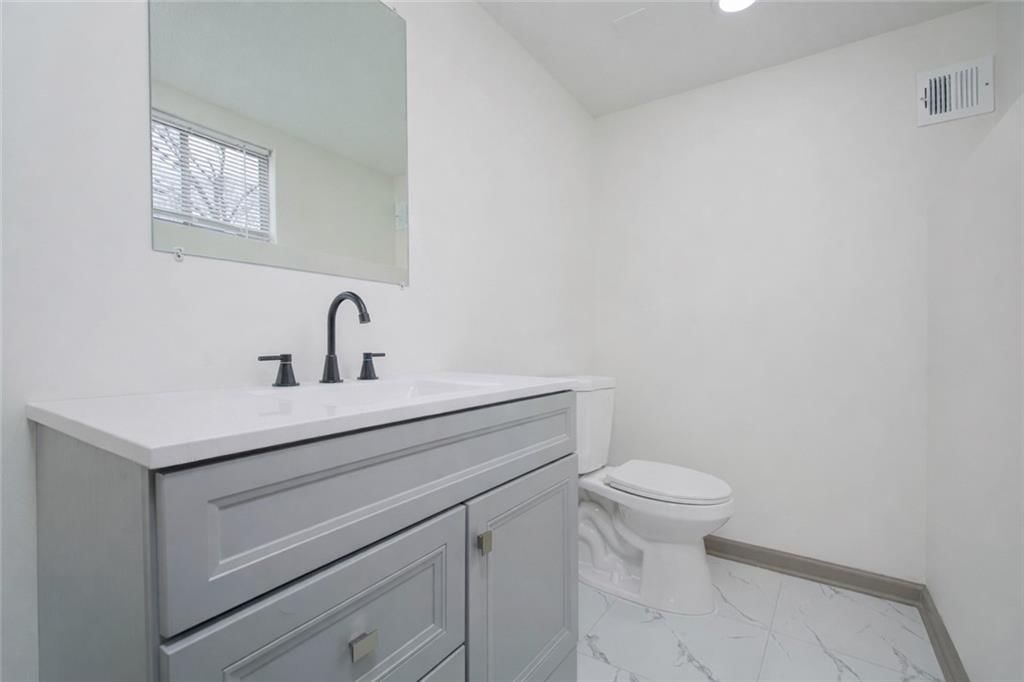 200 Erin Street — photo 21