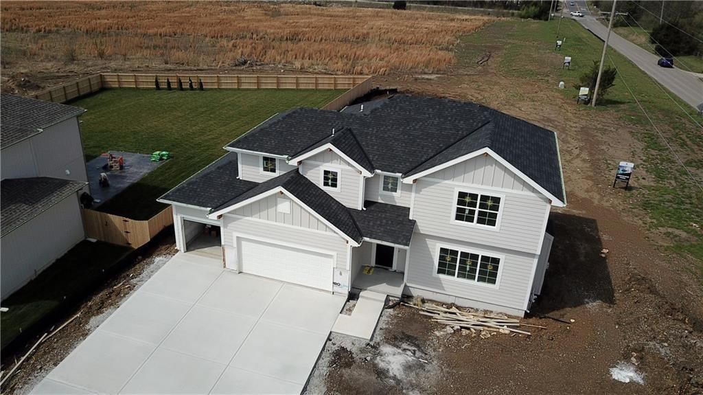 20702 Emerald Street — photo 3