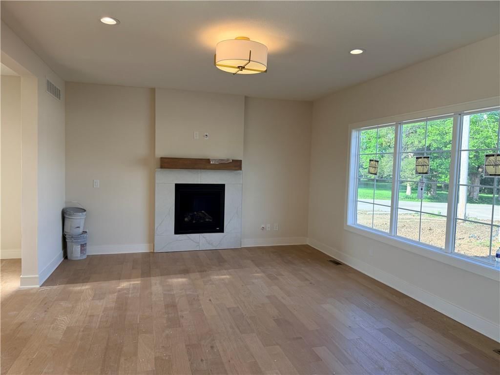 20702 Emerald Street — photo 5