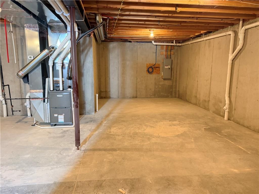 20702 Emerald Street — photo 32