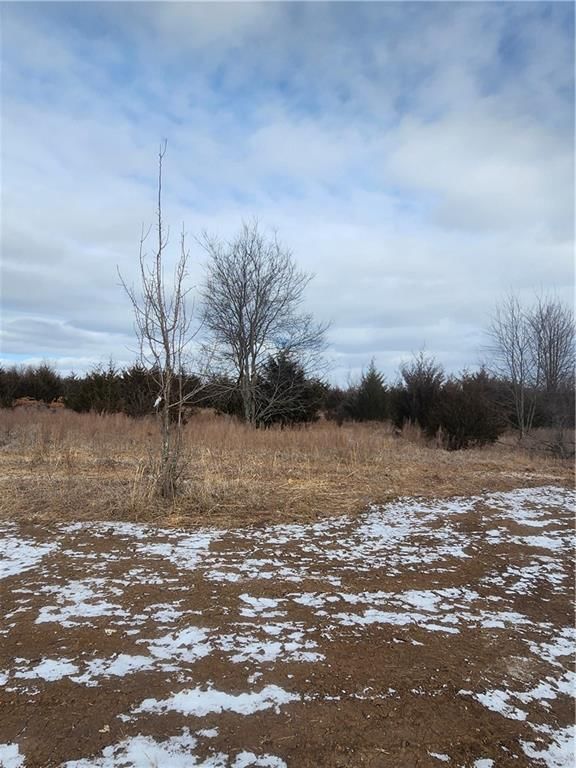 57 Maple Drive — photo 2