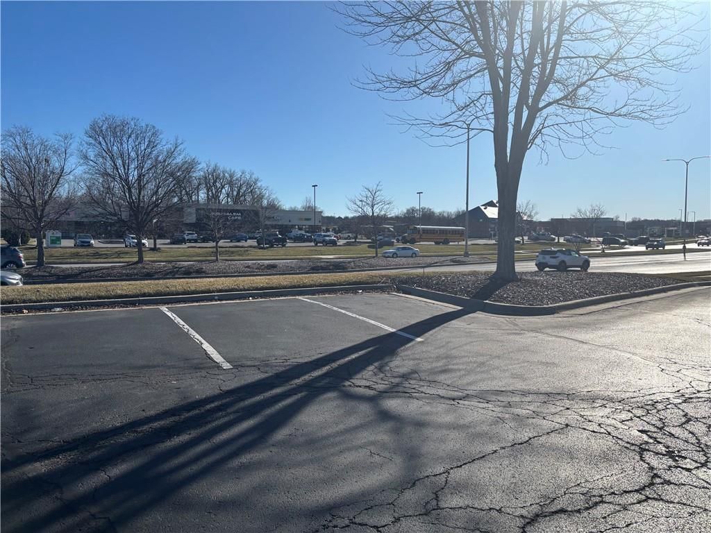 18900 A E Valley View Parkway — photo 2