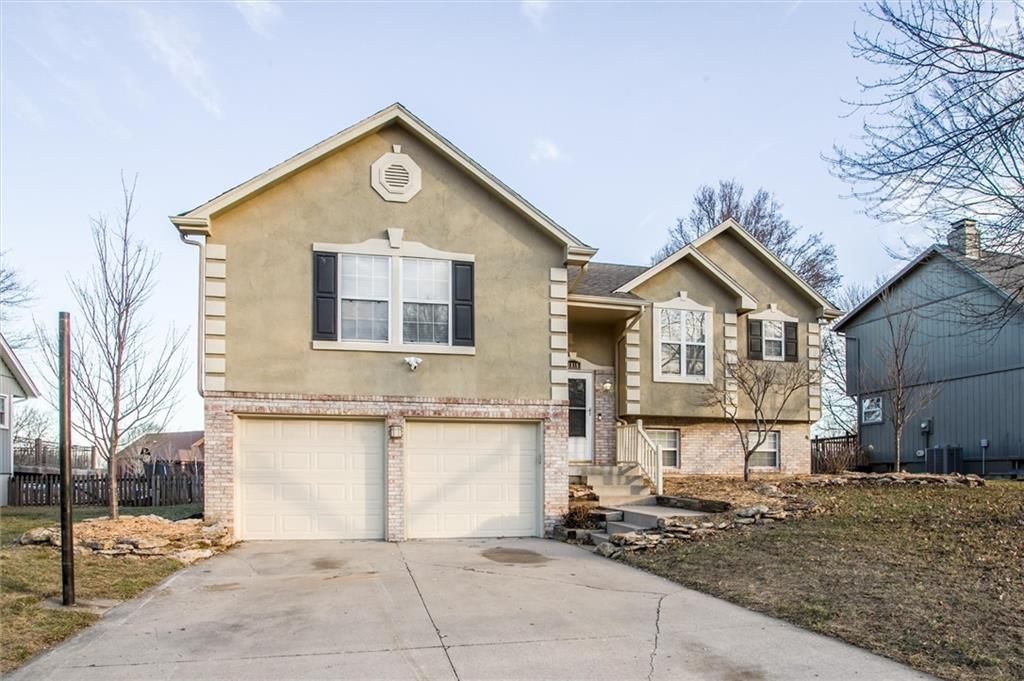 1816 SE 7th Street, Lee's Summit, MO