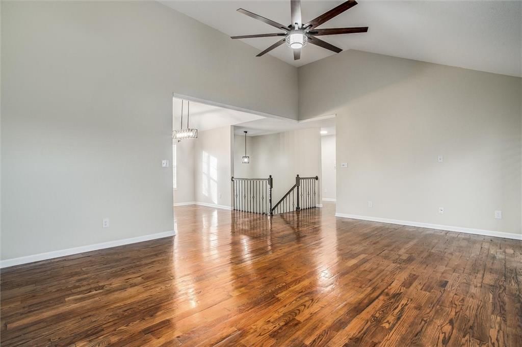 1816 SE 7th Street — photo 4