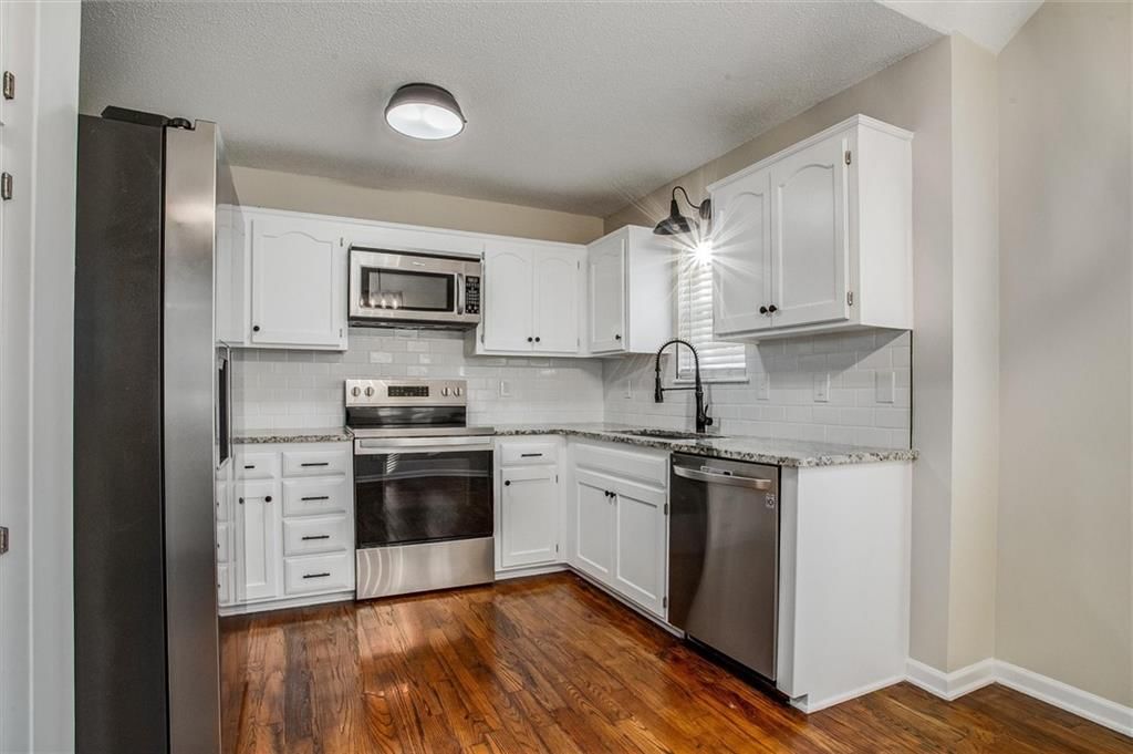1816 SE 7th Street — photo 7