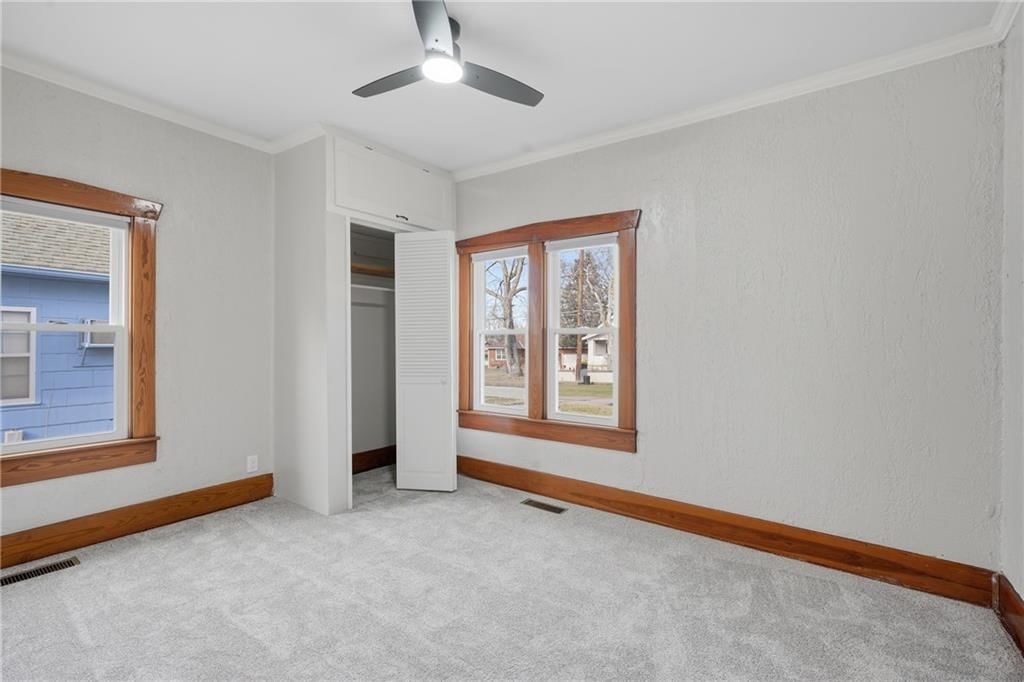 421 Parker Avenue — photo 11